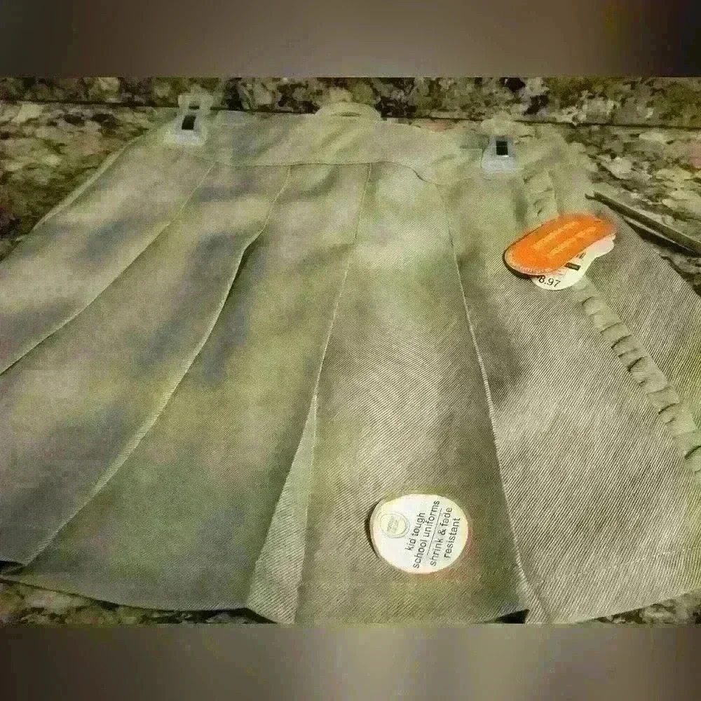 Girls Khaki Uniform Squirts Wonder Nation . Multiple Sizes.New With Tags - Picture 5 of 10